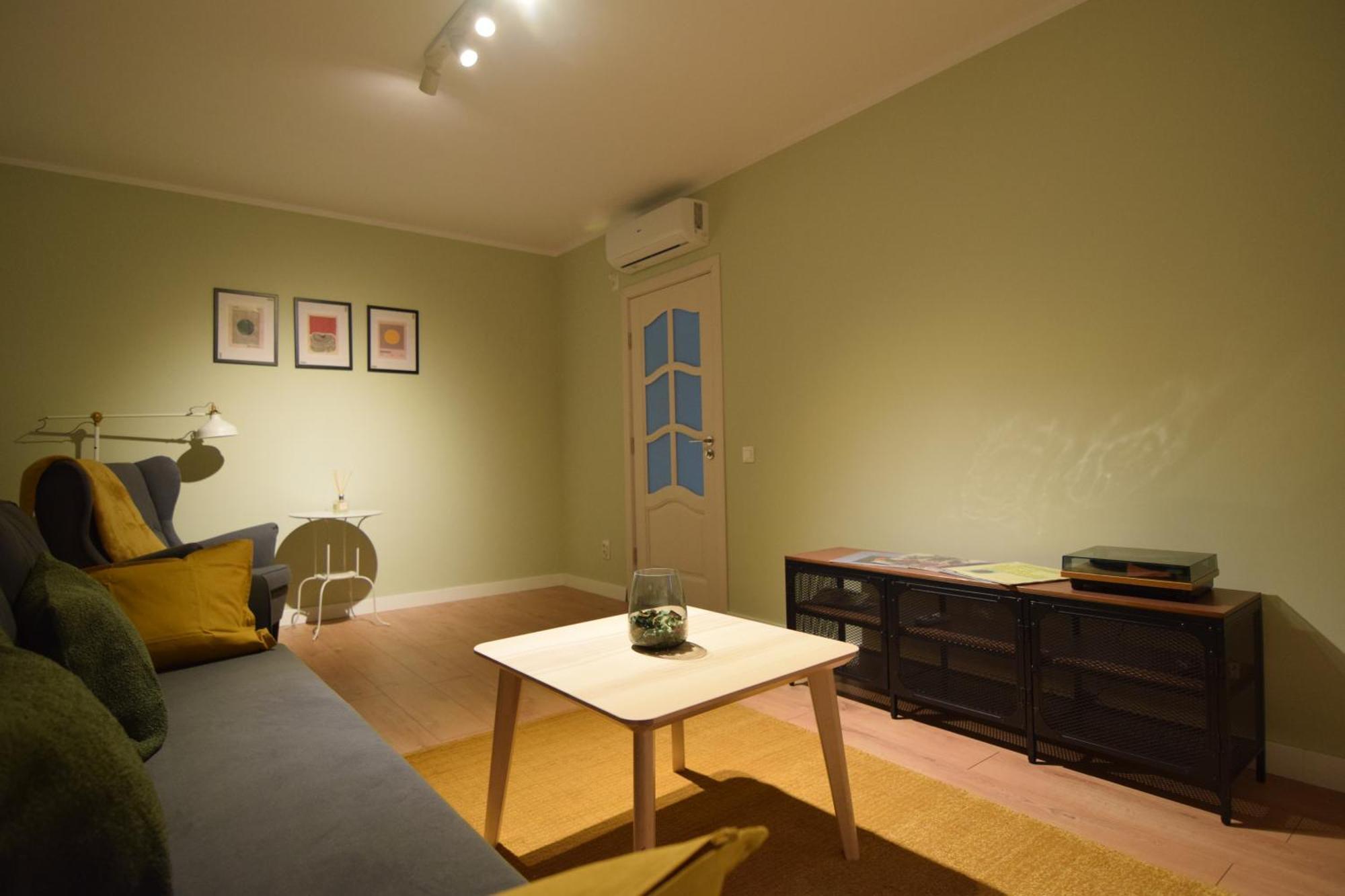 Stylish Apartment With Video Projector Bucharest Exterior photo